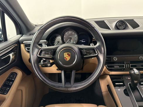 Certified 2023 Porsche Macan AWD/4WD image 26