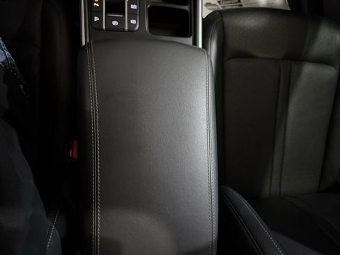 Used 2022 Kia Sorento EX w/ Panoramic Sunroof Package image 21