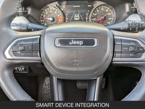 Used 2023 Jeep Compass Latitude image 13