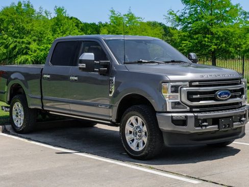 Used 2021 Ford F250 Platinum w/ FX4 Off-Road Package AWD/4WD image 10