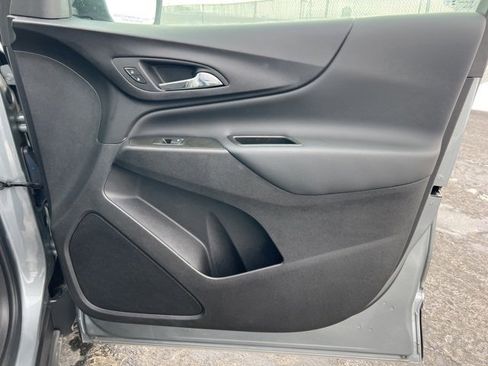 Used 2024 Chevrolet Equinox LT image 34