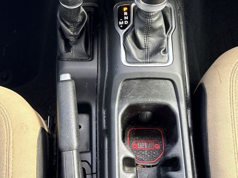 Used 2020 Jeep Gladiator Sport w/ Quick Order Package 24S image 21