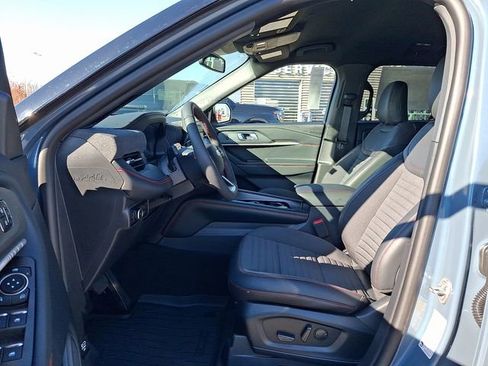 New 2026 Ford Explorer ST-Line w/ ST-Line Street Pack image 6