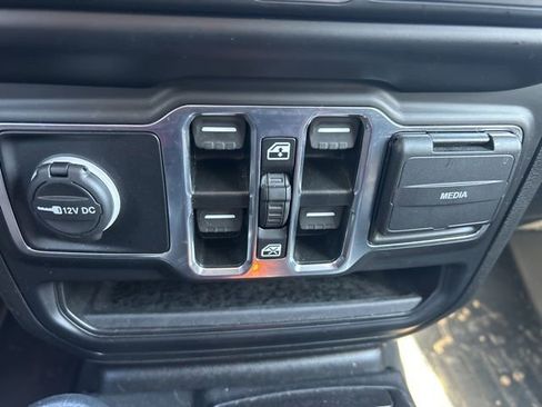 Used 2022 Jeep Wrangler Unlimited Sport image 22