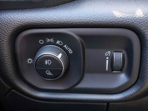 New 2026 RAM 1500 Express AWD/4WD image 28