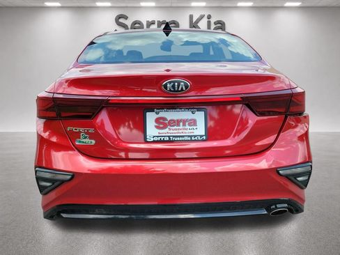 Used 2019 Kia Forte LXS FWD image 4
