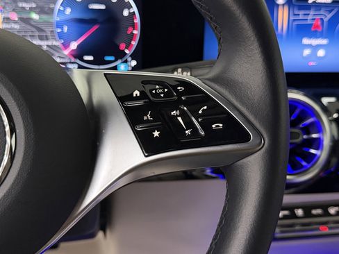 Certified 2025 Mercedes-Benz GLA 250 image 29