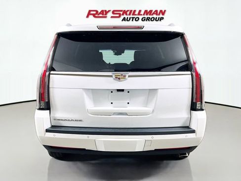 Used 2017 Cadillac Escalade Platinum image 6