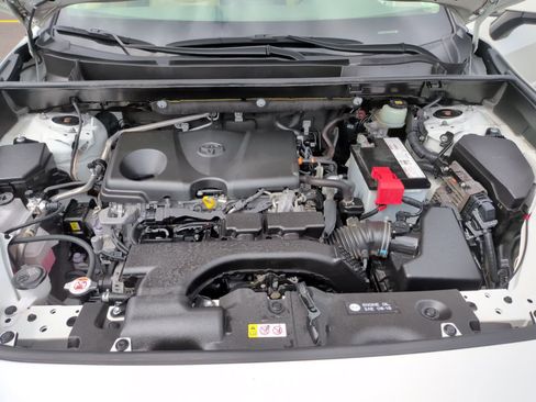 Used 2019 Toyota RAV4 Limited w/ Advanced Technology Package AWD/4WD image 31
