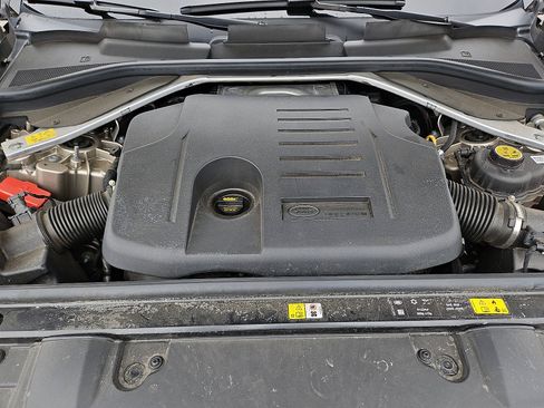 Used 2024 Land Rover Range Rover Long Wheelbase SE image 27