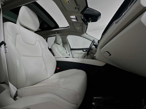 Used 2023 Volvo XC60 B5 Plus w/ Protection Package Premier FWD image 26