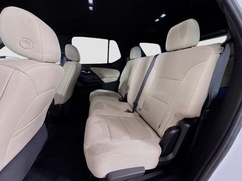 Used 2023 Chevrolet Traverse LS FWD image 25