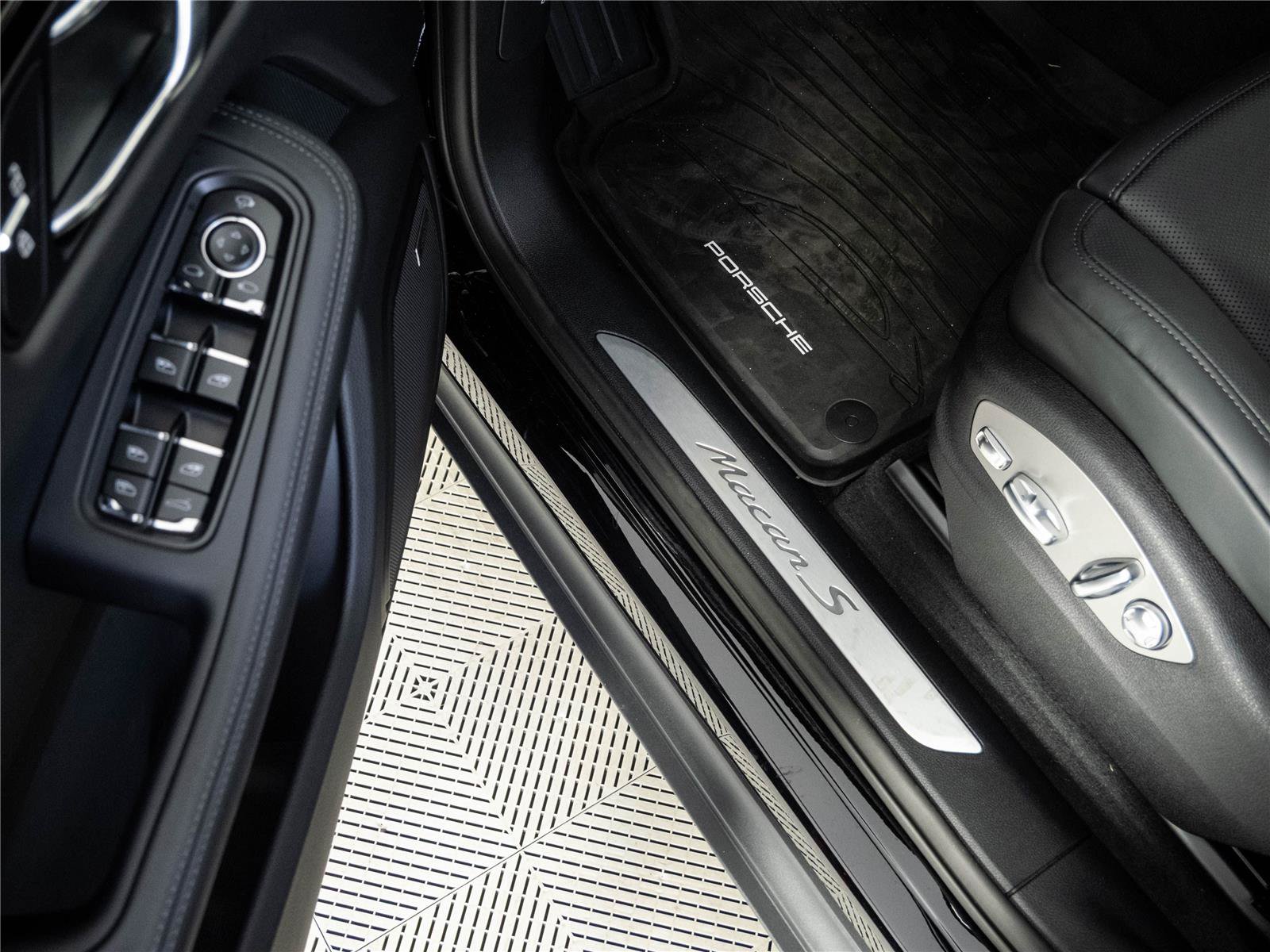 New 2026 Porsche Macan S AWD/4WD image 8