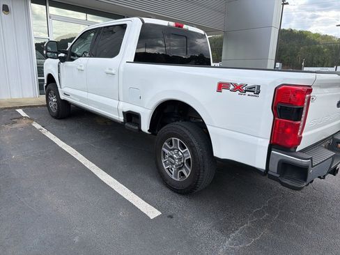 Used 2023 Ford F350 Lariat w/ Lariat Ultimate Package image 7