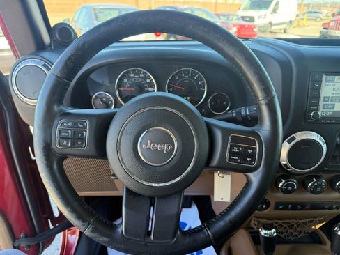 Used 2011 Jeep Wrangler Unlimited Rubicon w/ Dual Top Group image 17