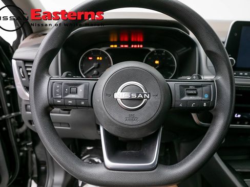 Used 2023 Nissan Rogue SV AWD/4WD image 10