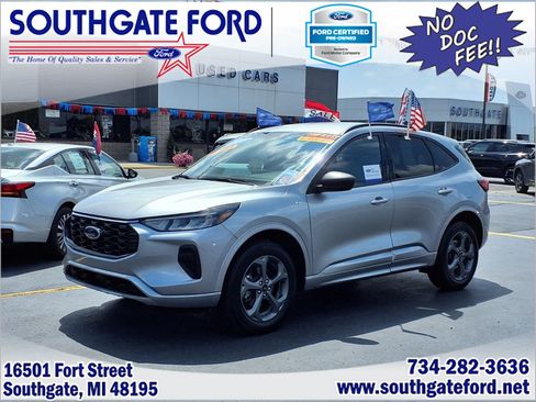 Certified 2024 Ford Escape ST-Line w/ Tech Pack #1 AWD/4WD image 1