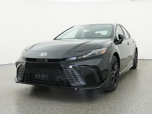 New 2026 Toyota Camry SE image 7