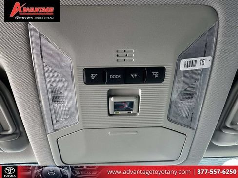 Certified 2025 Toyota RAV4 XLE AWD/4WD image 36