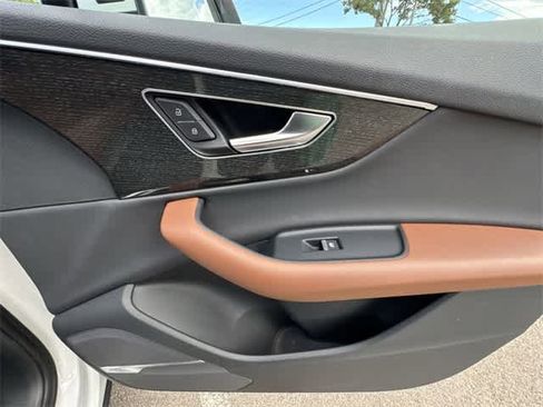 Used 2020 Audi Q7 3.0T Premium Plus image 25