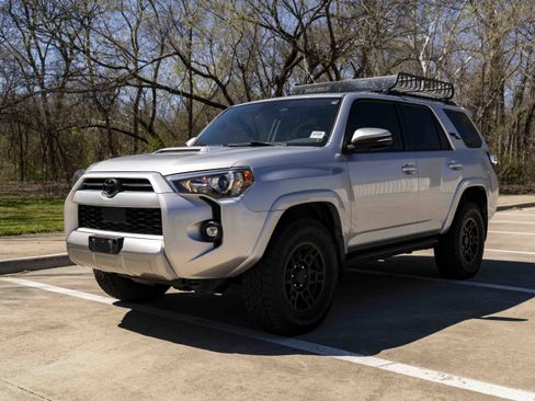 Used 2023 Toyota 4Runner TRD Off-Road Premium image 5