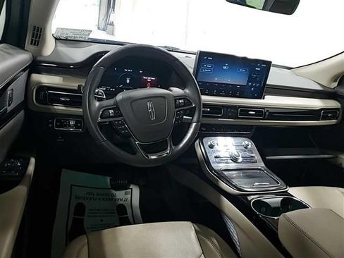 Used 2023 Lincoln Nautilus Reserve FWD image 12