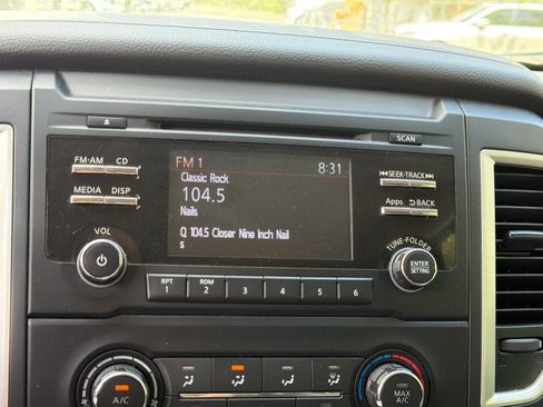 Used 2017 Nissan Titan S image 30