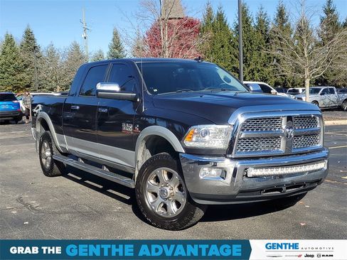Used 2014 RAM 3500 Laramie image 30