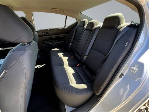 Used 2024 Nissan Altima 2.5 SV image 23