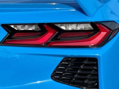 Used 2021 Chevrolet Corvette Stingray Premium Conv w/ Z51 Performance Package image 14