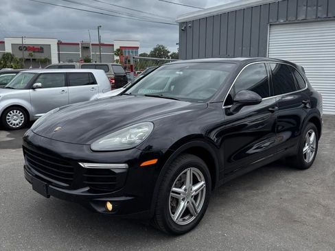 Used 2016 Porsche Cayenne AWD/4WD image 1
