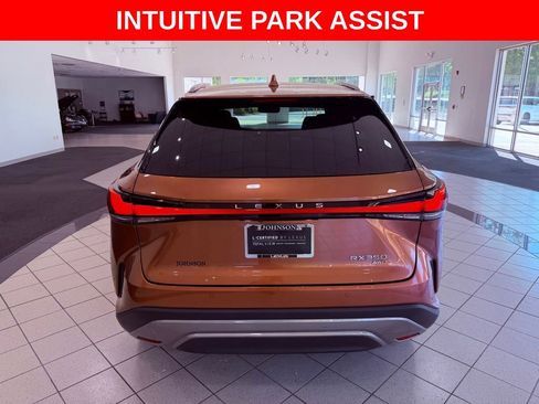 Used 2025 Lexus RX 350 Premium w/ Accessory Package AWD/4WD image 6