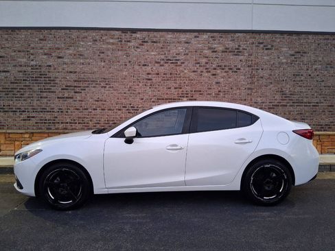 Used 2016 MAZDA MAZDA3 i Sport FWD image 2
