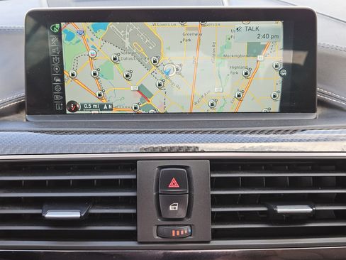 Used 2016 BMW M4 Convertible image 17