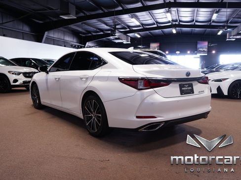 Used 2024 Lexus ES 350 w/ Premium Package FWD image 5
