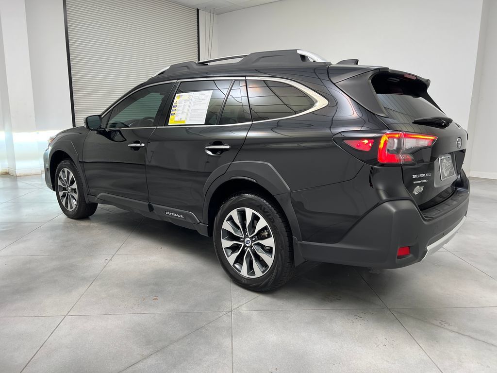 Used 2025 Subaru Outback Touring XT AWD/4WD image 6