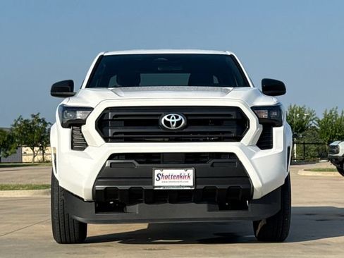 Used 2025 Toyota Tacoma SR RWD image 2