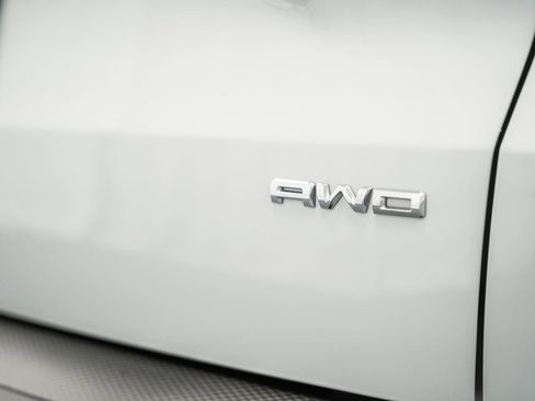 Certified 2025 Ford Escape Active AWD/4WD image 9