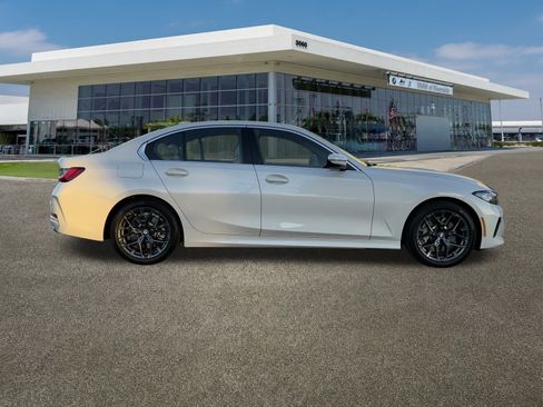 Used 2025 BMW 330i 330i w/ Premium Package image 8