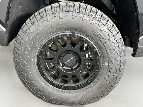 New 2026 Toyota Tundra Platinum image 32