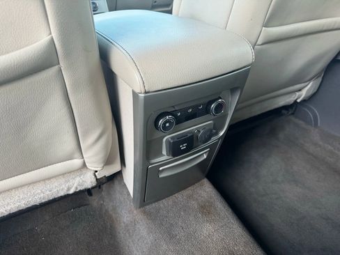 Used 2011 Ford Flex SEL w/ Rapid Spec Order Code image 23