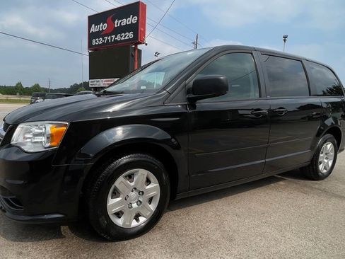 Used 2013 Dodge Grand Caravan SE FWD image 4