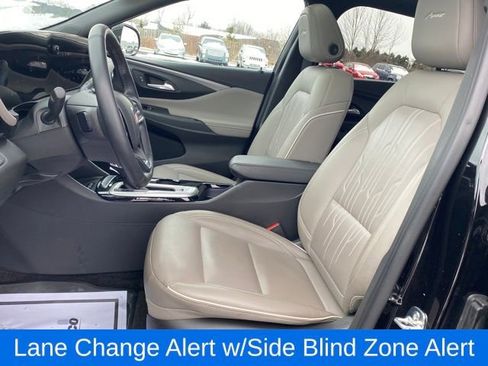 Used 2024 Buick Envista Avenir image 15