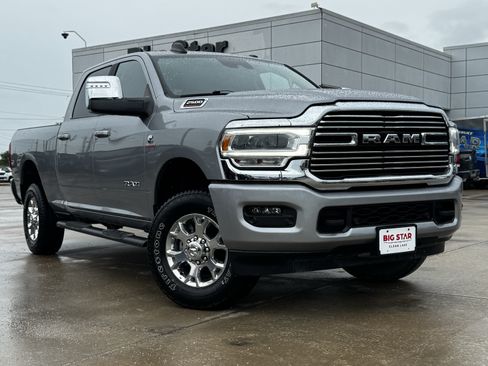 Used 2024 RAM 2500 Laramie w/ Safety Group AWD/4WD image 2