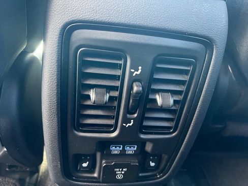 Used 2022 Dodge Durango Citadel RWD image 27