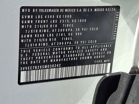 Certified 2025 Volkswagen Taos SE w/ Panoramic Sunroof Package FWD image 26