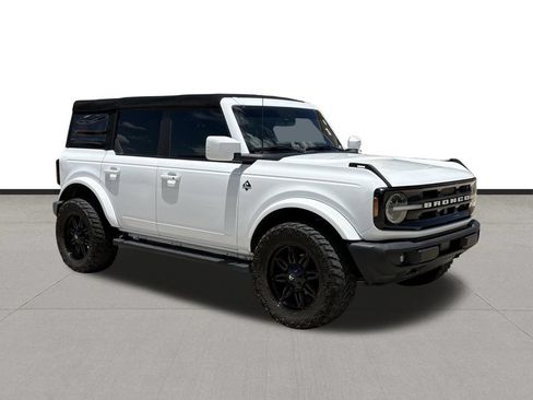 Used 2022 Ford Bronco Outer Banks AWD/4WD image 3