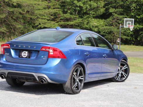 Used 2017 Volvo S60 T6 R-Design Platinum AWD/4WD image 3