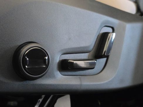 New 2026 Volvo XC60 B5 Core w/ Climate Package image 25