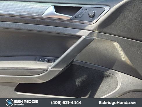 Used 2017 Volkswagen Golf Alltrack S AWD/4WD image 23